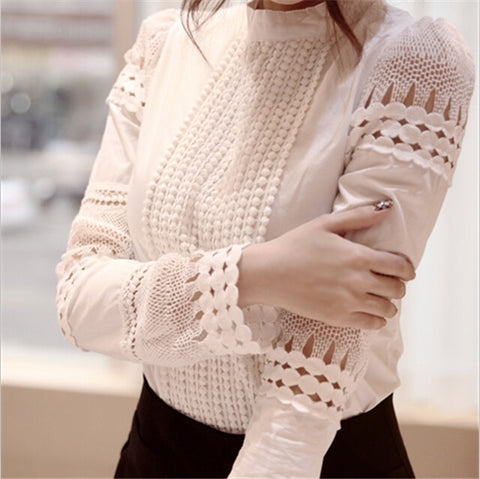 Long-sleeved White Lace Hook Flower Blouse